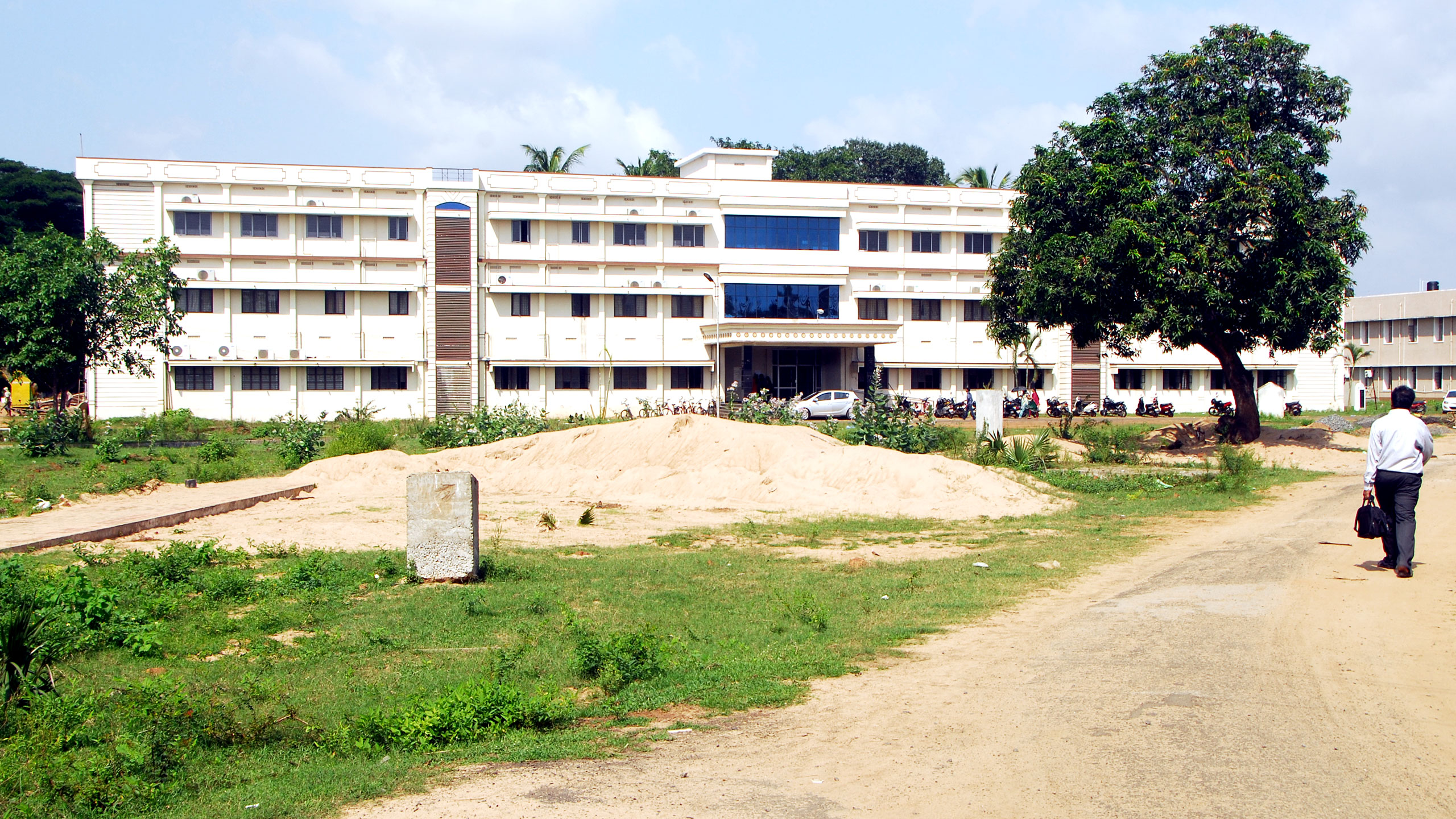 JNTU College of Engineering, Kakinada Alumni Campus Buildings